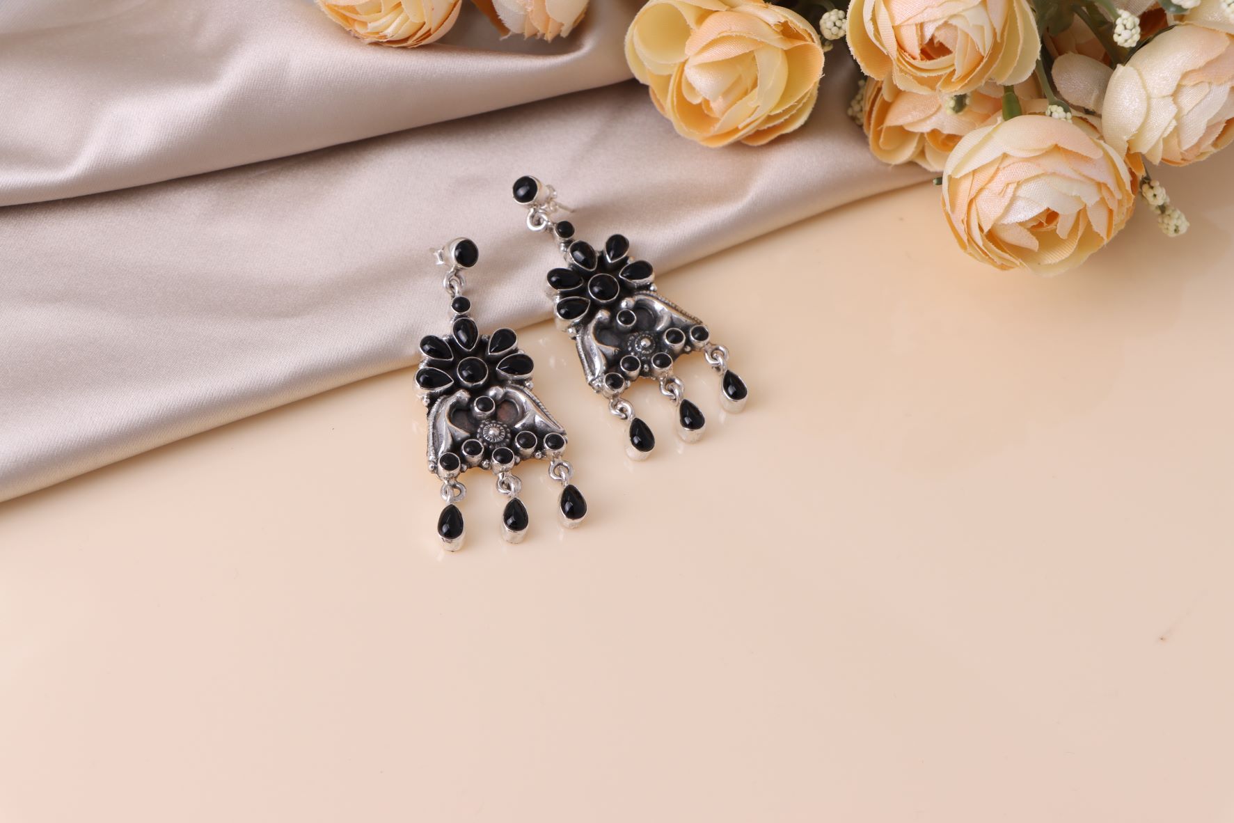 Buy Costume Jewellery Online In India At Best Price Offers | Tata CLiQ
