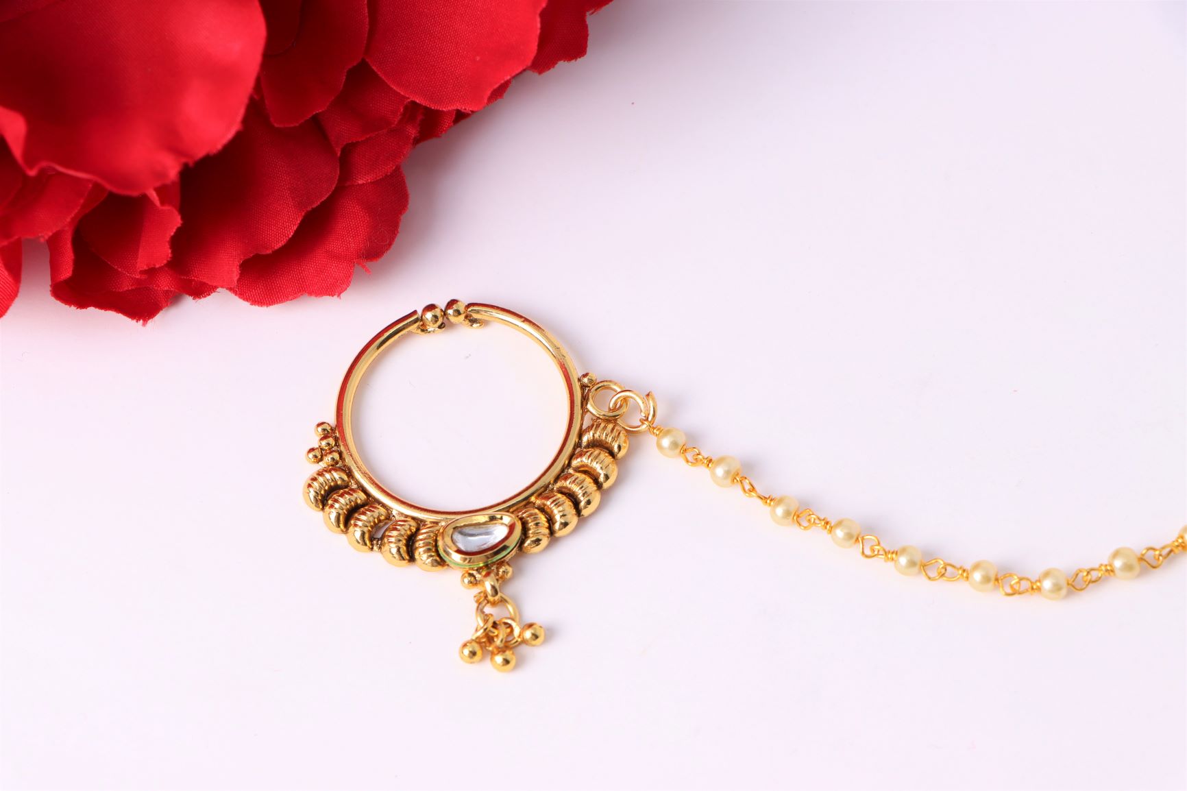 Buy Kundan Pressing Nose Ring With Gold Plating 301479 | Kanhai Jewels